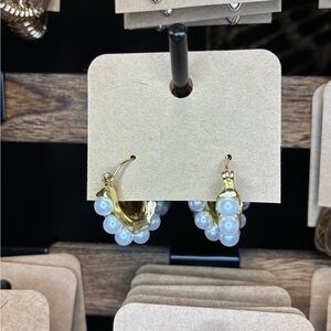 Elegant Gold and Pearl Hoop Earrings